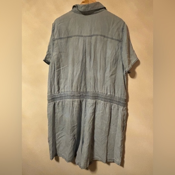 NWT-Vince Camuto- Light Wash Utility Romper - Picture 6 of 8